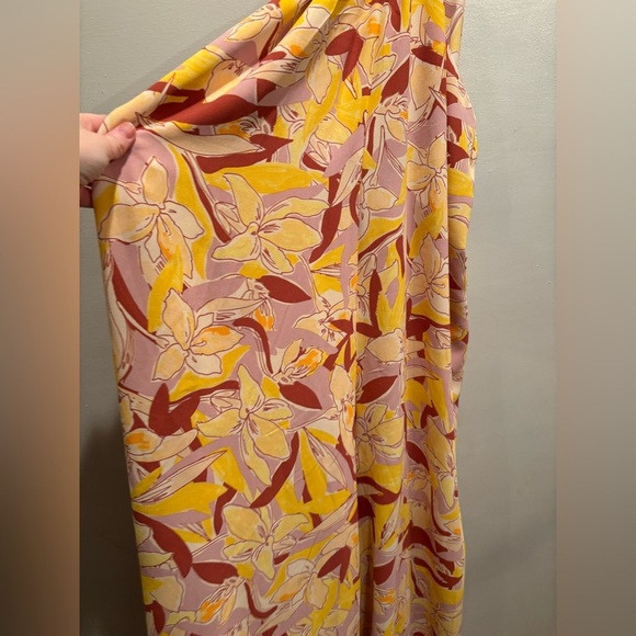 Wide leg jumpsuit halter top size XL feminine floral vacation island tropical - Picture 3 of 16